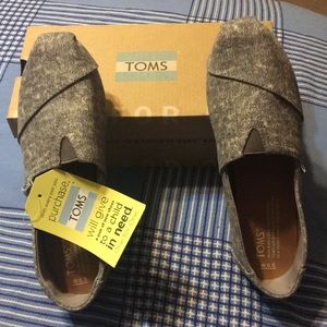 Toms Women Classic Size 6.5 New With Tag